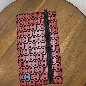 Red Skull Patterned Zipper Pouch